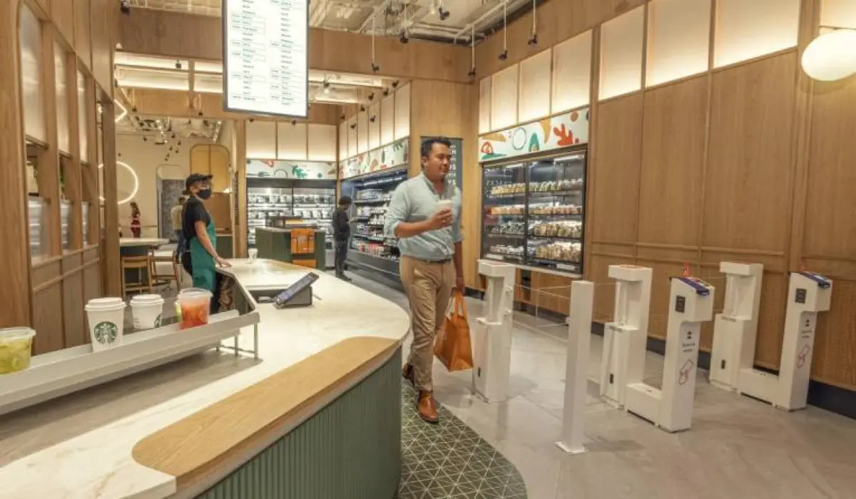 Starbucks Opens Store with Amazon Go