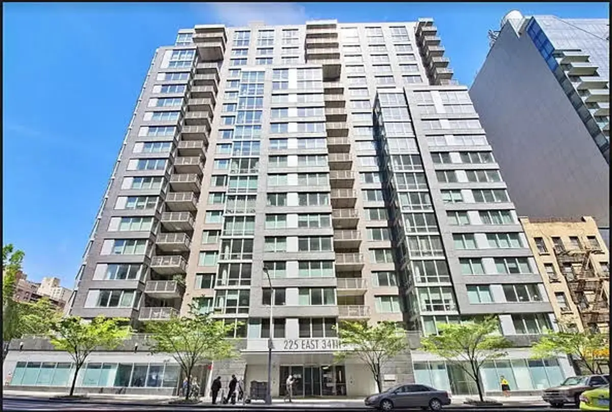 Simone Development Acquires Healthcare Condominium at The Charleston at 225 East 34th Street in Manhattan