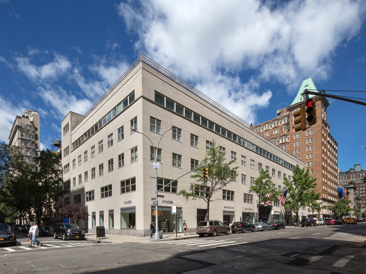 Renowned Art Gallery White Cube Signs 3.122 SF Lease at RFR's 980 Madison